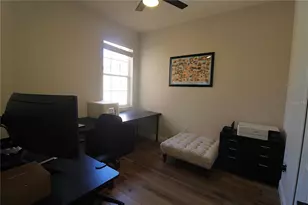 3806 Parkridge Cir, Sarasota, FL 34243 - Photo 14