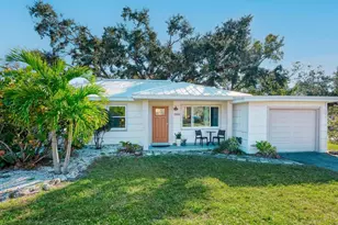2104 Wood St, Sarasota, FL 34237 - Photo 2