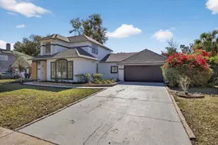 8618 Valley Ridge Ct, Orlando, FL 32818 - Photo 2