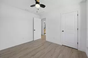8618 Valley Ridge Ct, Orlando, FL 32818 - Photo 14
