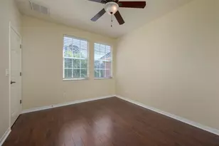 5543 Napa Dr, Sarasota, FL 34243 - Photo 34