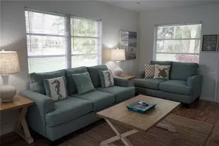 1877 Southpointe Dr, Sarasota, FL 34231 - Photo 6