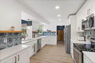 6410 38th Ave Cir W, Bradenton, FL 34209 - Photo 8