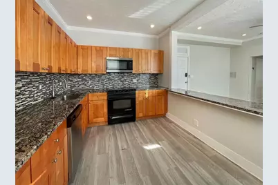 408 Armada Road S #5, Venice, FL 34285 - Photo 4