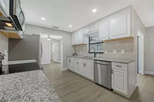 2660 Colorado St, Sarasota, FL 34237 - Photo 24