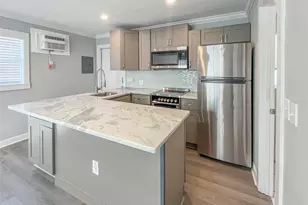 404 Armada Rd S, Venice, FL 34285 - Photo 4