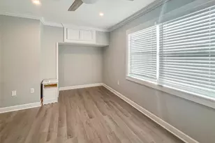 404 Armada Rd S, Venice, FL 34285 - Photo 2