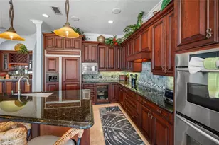 12106 Gulf Dr, Anna Maria, FL 34216 - Photo 14