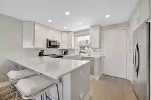 4310 Falmouth Dr, Longboat Key, FL 34228 - Photo 24