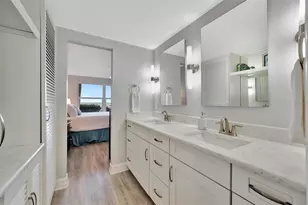 4310 Falmouth Dr, Longboat Key, FL 34228 - Photo 46