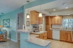 2016 Riverbluff Pkwy, Sarasota, FL 34231 - Photo 20