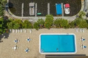 2016 Riverbluff Pkwy, Sarasota, FL 34231 - Photo 72