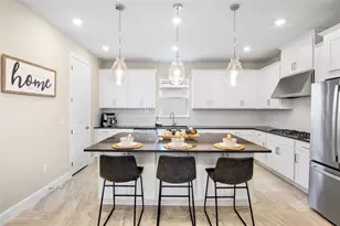 5249 Savino Cir, Palmetto, FL 34221 - Photo 4