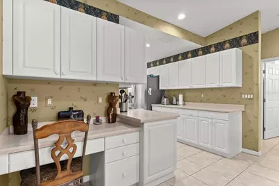 7040 Strand Circle #201, Bradenton, FL 34203 - Photo 10