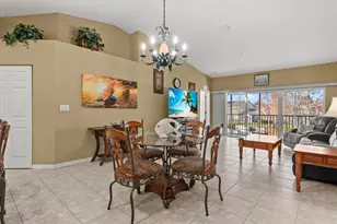 7040 Strand Cir, Bradenton, FL 34203 - Photo 4