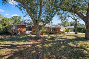 6964 Country Lakes Cir, Sarasota, FL 34243 - Photo 2