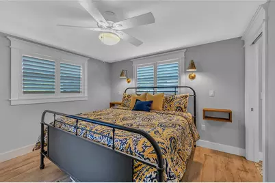 504 68th Street, Holmes Beach, FL 34217 - Photo 16