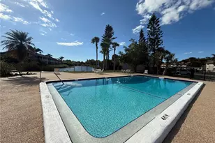 2636 Hidden Lake Dr N, Sarasota, FL 34237 - Photo 10