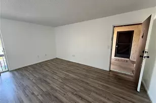 2632 Hidden Lake Dr N, Sarasota, FL 34237 - Photo 2