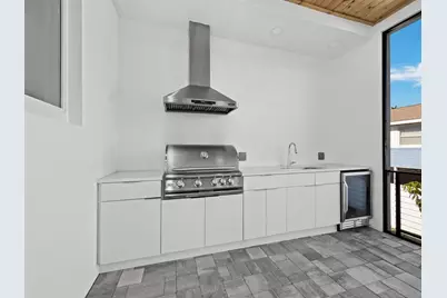 635 Jungle Queen Way, Longboat Key, FL 34228 - Photo 20