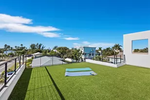635 Jungle Queen Way, Longboat Key, FL 34228 - Photo 32