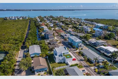 635 Jungle Queen Way, Longboat Key, FL 34228 - Photo 48