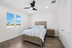 635 Jungle Queen Way, Longboat Key, FL 34228 - Photo 38