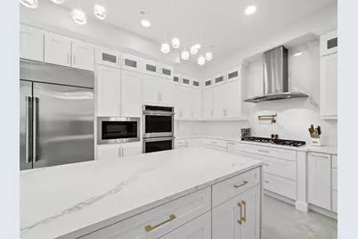 635 Jungle Queen Way, Longboat Key, FL 34228 - Photo 16