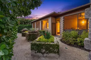 1804 N Lake Shore Dr, Sarasota, FL 34231 - Photo 4