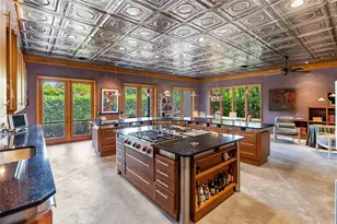 1804 N Lake Shore Dr, Sarasota, FL 34231 - Photo 6