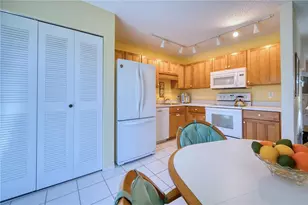 3810 41st St W, Bradenton, FL 34205 - Photo 6