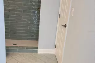 4725 Cove Cir, Madeira Beach, FL 33708 - Photo 12