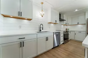 724 115th Ave N, Saint Petersburg, FL 33716 - Photo 14