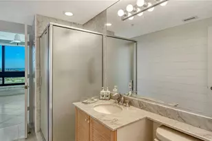 585 Sanctuary Dr, Longboat Key, FL 34228 - Photo 24