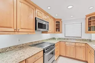 1100 Benjamin Franklin Dr, Sarasota, FL 34236 - Photo 14