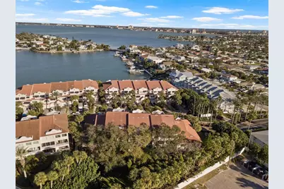 4610 Mirabella Court, Saint Pete Beach, FL 33706 - Photo 22