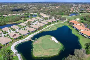 7052 Woodmore Terrace, Lakewood Ranch, FL 34202 - Photo 2
