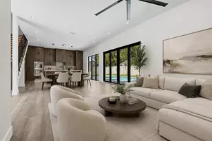 2604 Sydelle St, Sarasota, FL 34237 - Photo 6