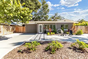 3842 Chapel Dr, Sarasota, FL 34234 - Photo 2