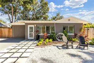 3842 Chapel Dr, Sarasota, FL 34234 - Photo 4