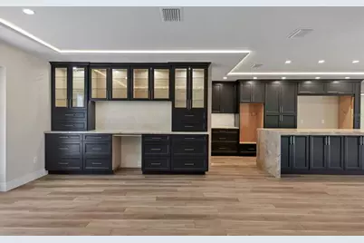 4119 Royal Palm Drive, Bradenton, FL 34210 - Photo 6