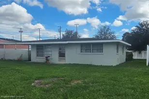 3007 15th St W, Bradenton, FL 34205 - Photo 1