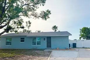 2702 38th St W, Bradenton, FL 34205 - Photo 1