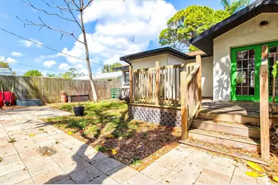 2586 Tami Sola Street, Sarasota, FL 34237 - Photo 40