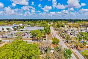 2586 Tami Sola St, Sarasota, FL 34237 - Photo 36