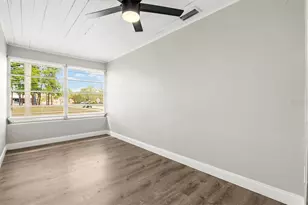 2586 Tami Sola St, Sarasota, FL 34237 - Photo 12