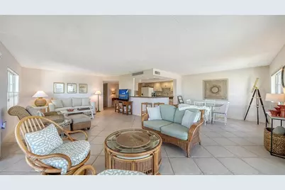 800 Benjamin Franklin Drive #308, Sarasota, FL 34236 - Photo 8