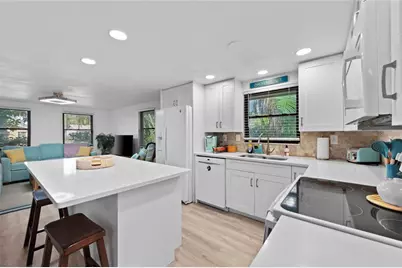 7795 Wright Avenue, Sarasota, FL 34231 - Photo 8