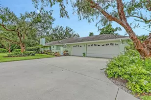 7604 Weeping Willow Cir, Sarasota, FL 34241 - Photo 6