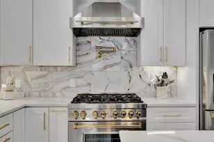 7618 16th Ct, Sarasota, FL 34243 - Photo 10